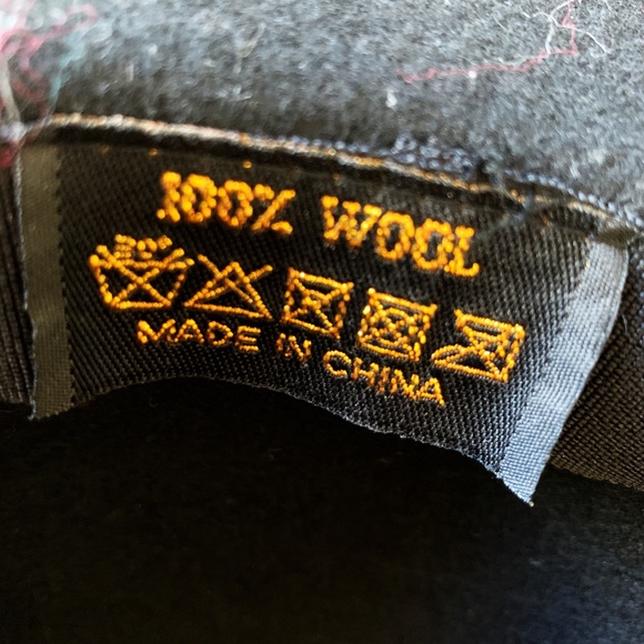 Women’s Wool Fashion Hat - Picture 3 of 3